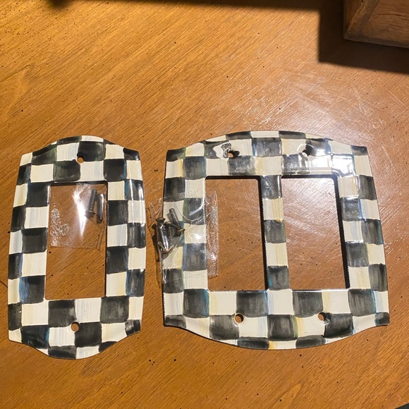 Courtly Check McKenzie-Child’s Outlet Cover Lot - Picture 6 of 11